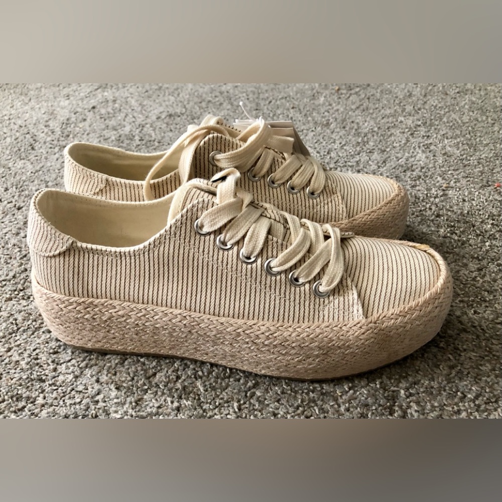 3/$30 Reserved Canvas Sneakers size 37 (EU).